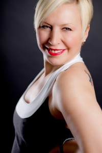 Bonnie Diaz has had a love for animals since early childhood. She is a professional Ballroom dancer retired from competitive life and has returned full ... - 200_Bonnie_Diaz